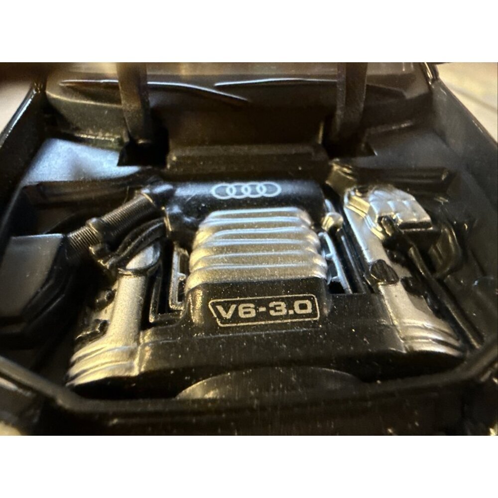 Audi A4, Black - Maisto - 1/24 scale Diecast Model Toy Car V6-3.0 - Picture 13 of 14